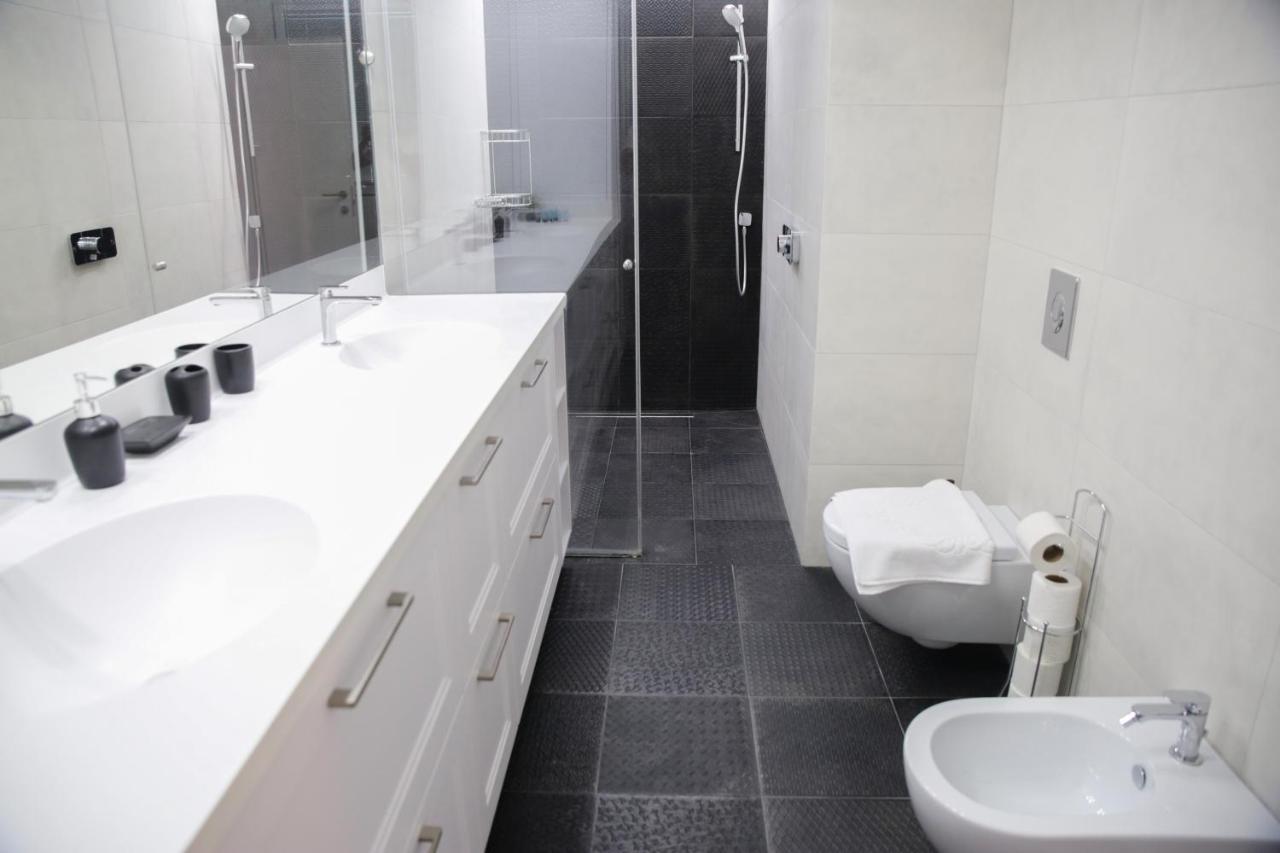 Yalarent Midtown Towers Tlv Apartment เทลอาวีฟ ภายนอก รูปภาพ