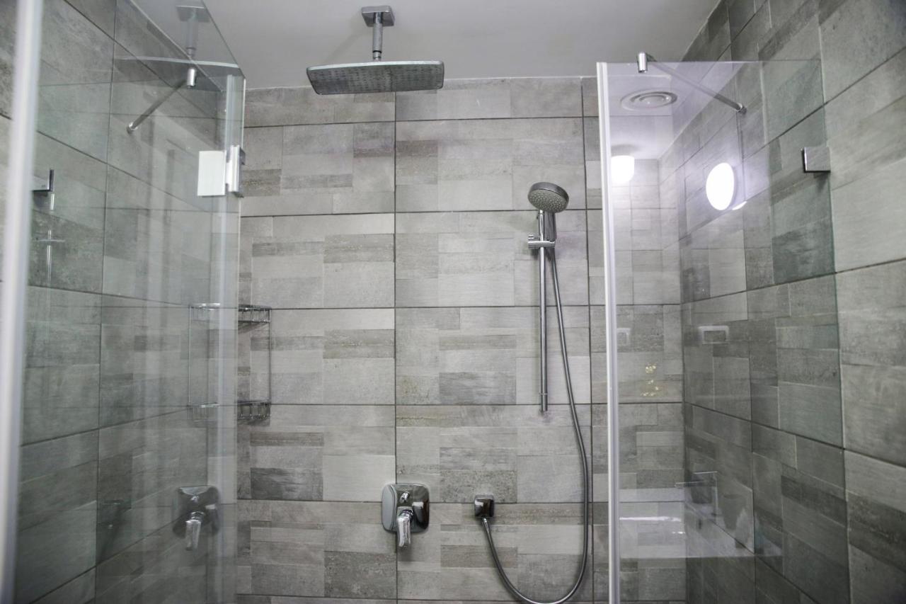 Yalarent Midtown Towers Tlv Apartment เทลอาวีฟ ภายนอก รูปภาพ
